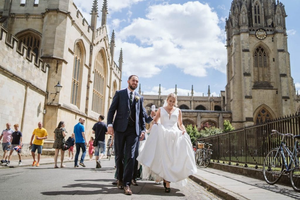 0266 - 2021 - Radcliffe Square - Oxford - High Res - Victoria & John Wedding - Web Feature