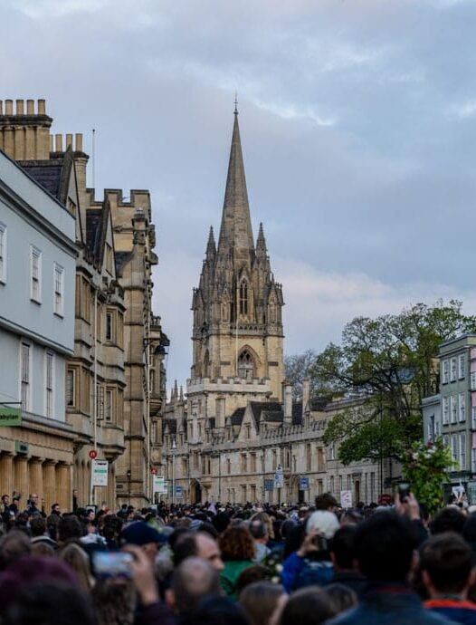 A7R01788-2023-High-Street-Oxford-High-Res-May-Morning-Celebration-Web-Feature-aspect-ratio-526-690